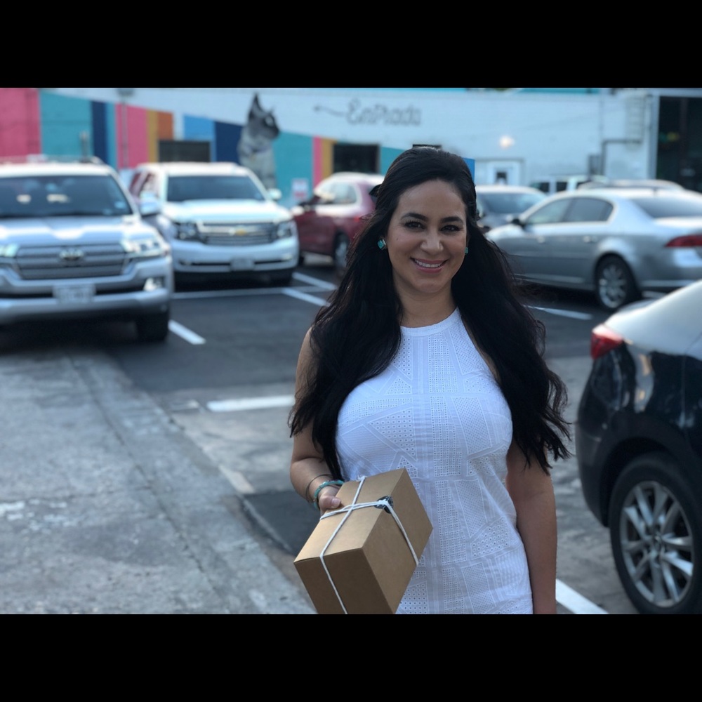 Meet your Posher, Monica